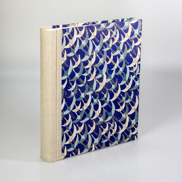Fotoalbum   60 Seiten creme   H24xB20cm   Tsuru weiss grau hellblau auf blau Verkauf – Bild 2