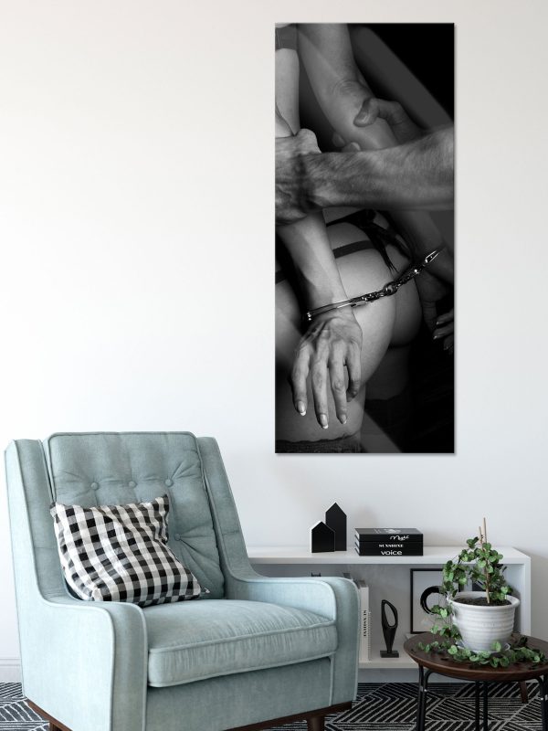 Sexy Frau in Handschellen, Glasbild Panorama Im Angebot – Bild 2